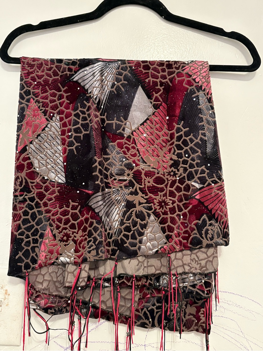 Elegant Floral Pattern Fringe Scarf - Red, Black & Silver